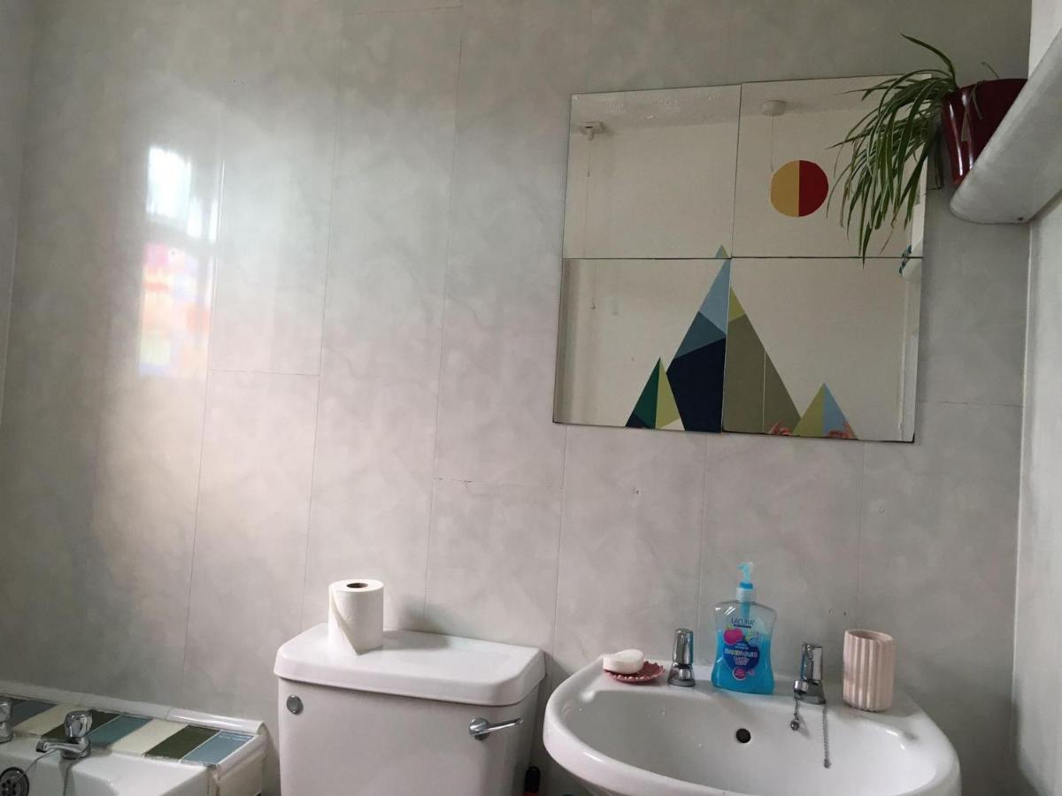 Wonderfully Cosy 3Bd Home In The Heart Of Cornwall سانت أوستيل المظهر الخارجي الصورة